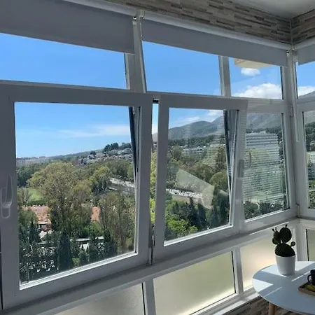 Alterhome Luminoso Estudio Con Piscina Y Maravillosas Vistas